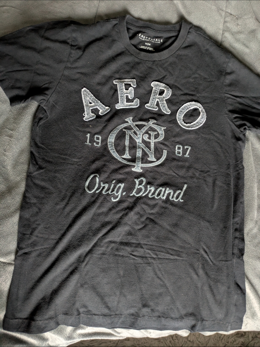 Aéropostale Men's Black Short-Sleeve Graphic Tee - AERO Logo
